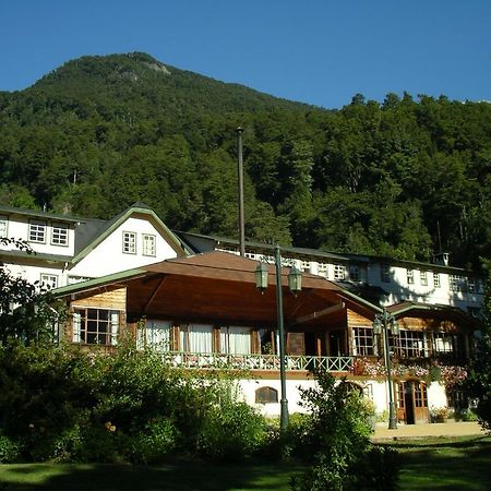 Hotel Peulla 外观 照片