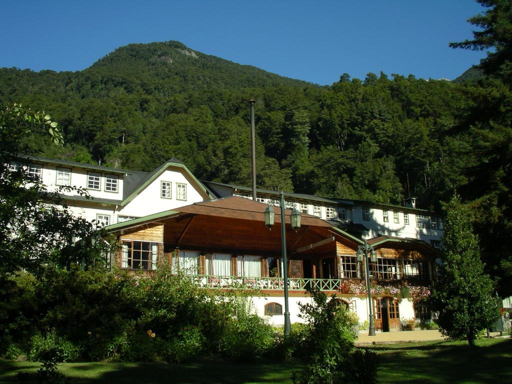 Hotel Peulla 外观 照片